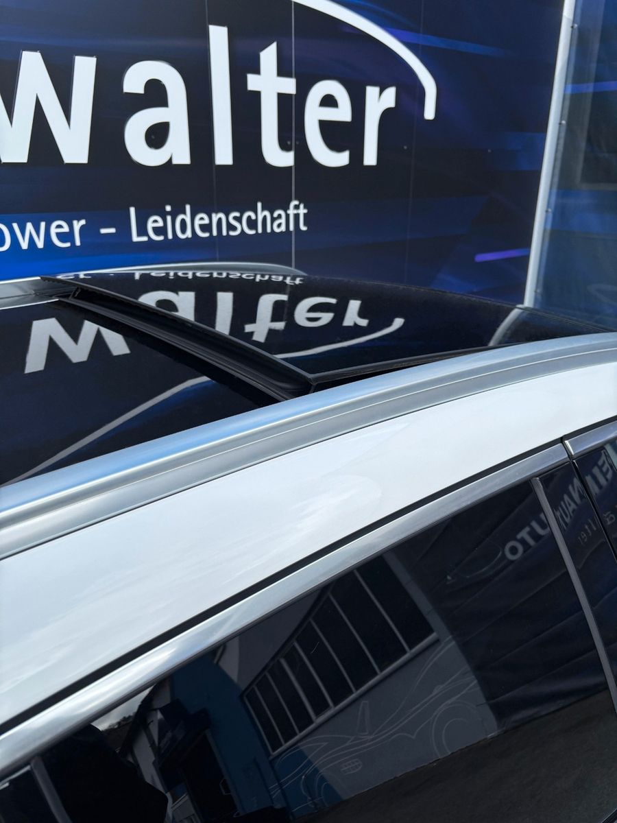 Fahrzeugabbildung Mercedes-Benz GLC 300  e 4Matic,AHK schwenkbar