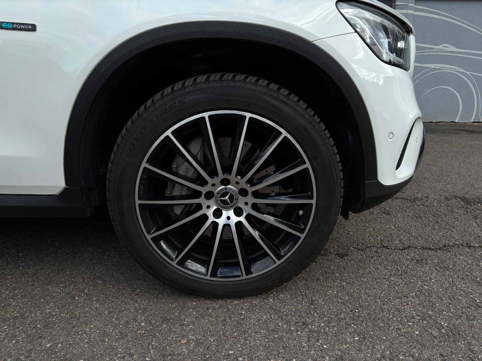 Fahrzeugabbildung Mercedes-Benz GLC 300  e 4Matic,AHK schwenkbar