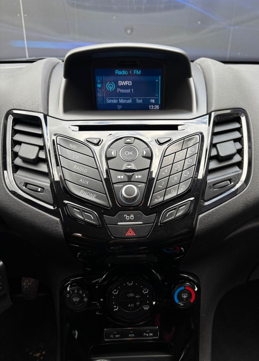 Fahrzeugabbildung Ford Fiesta Titanium,Kamera