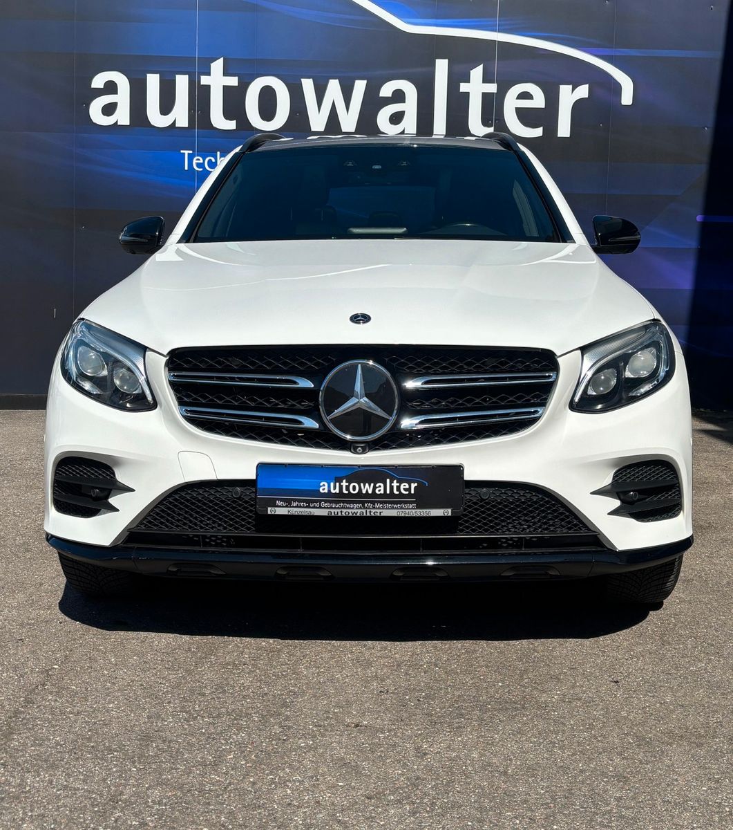 Fahrzeugabbildung Mercedes-Benz GLC 250d 4matic-AMG -Pano-AHK schwenk.-2.Hand
