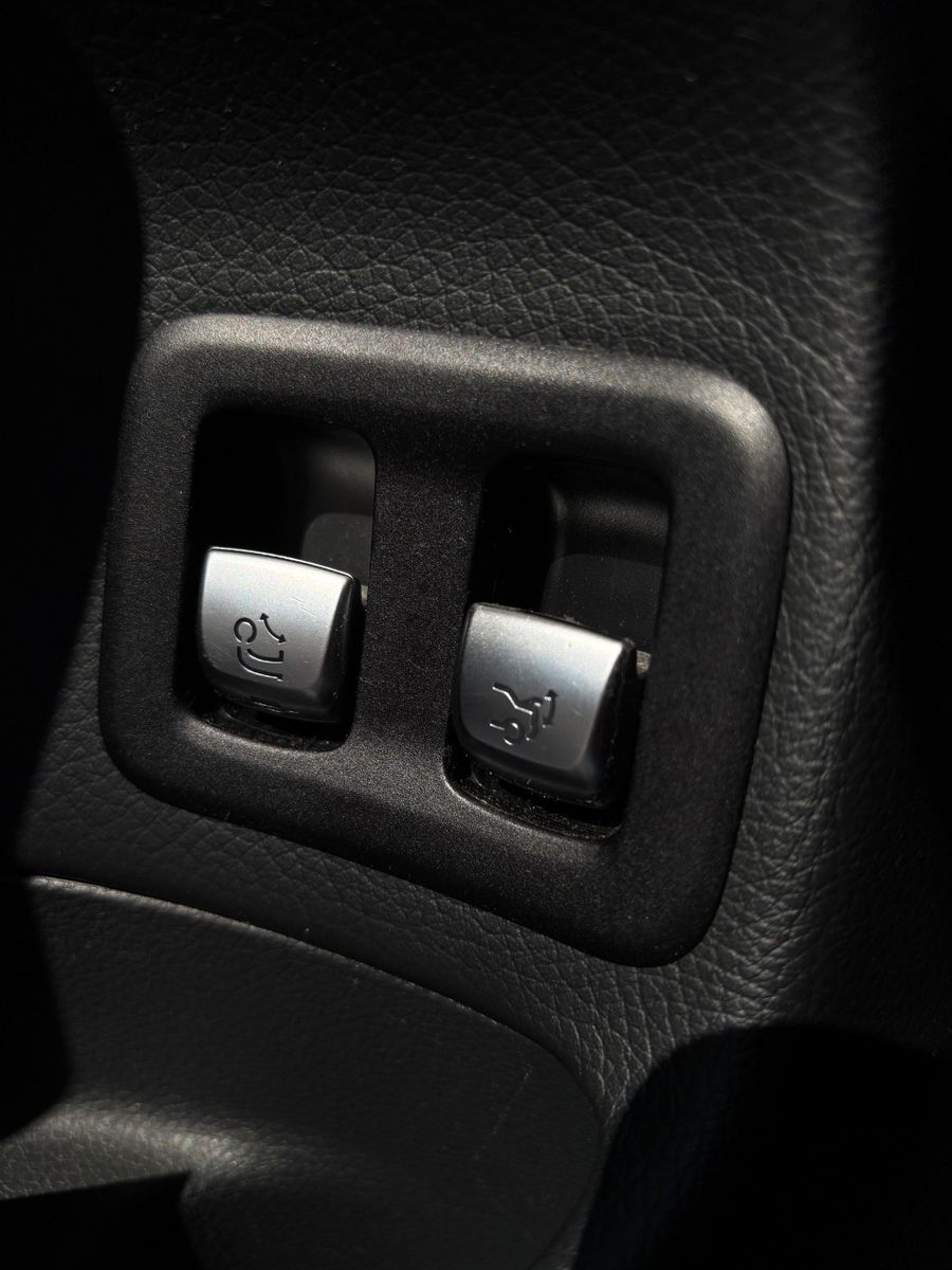 Fahrzeugabbildung Mercedes-Benz GLC 250d 4matic-AMG -Pano-AHK schwenk.-2.Hand