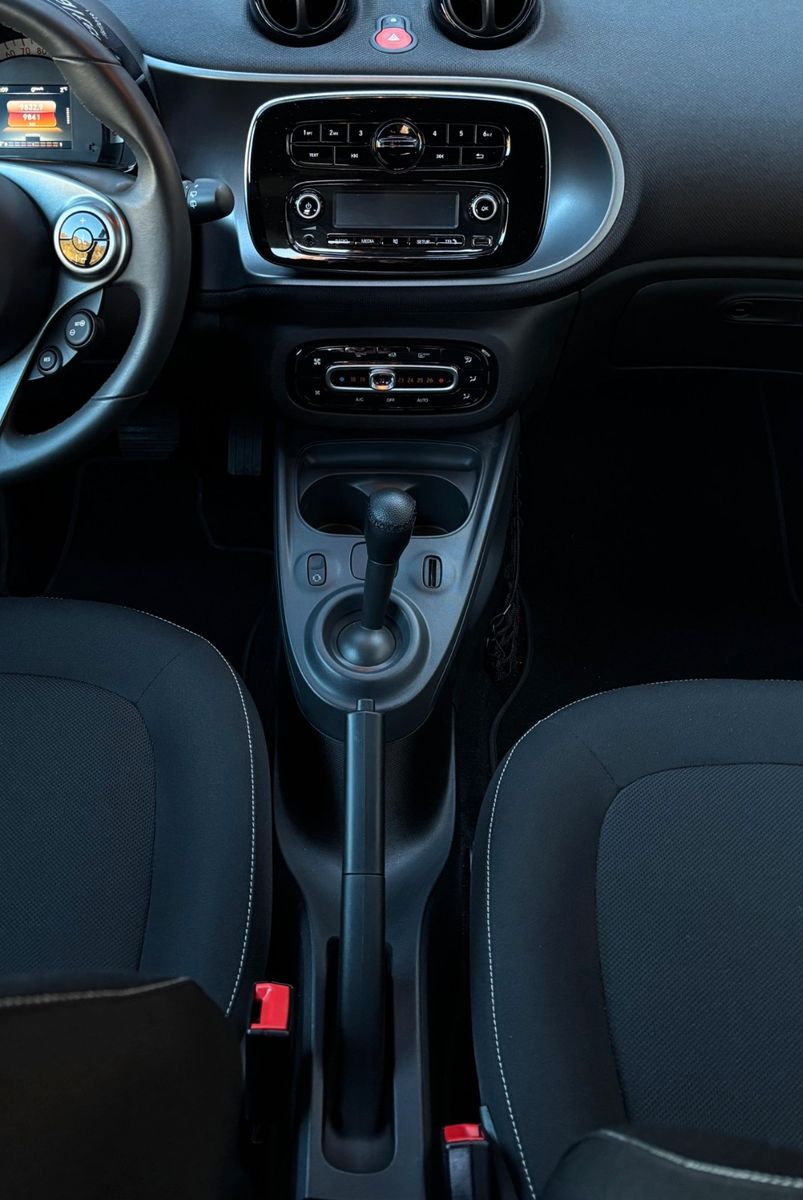 Fahrzeugabbildung Smart ForTwo fortwo coupe-1.Hand-Pano-Sitzheizung