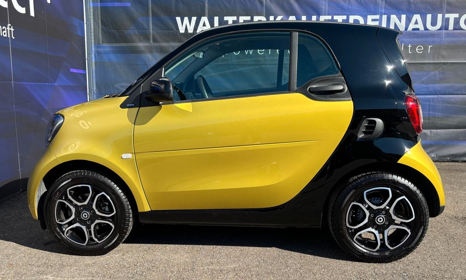 Fahrzeugabbildung Smart ForTwo fortwo coupe-1.Hand-Pano-Sitzheizung