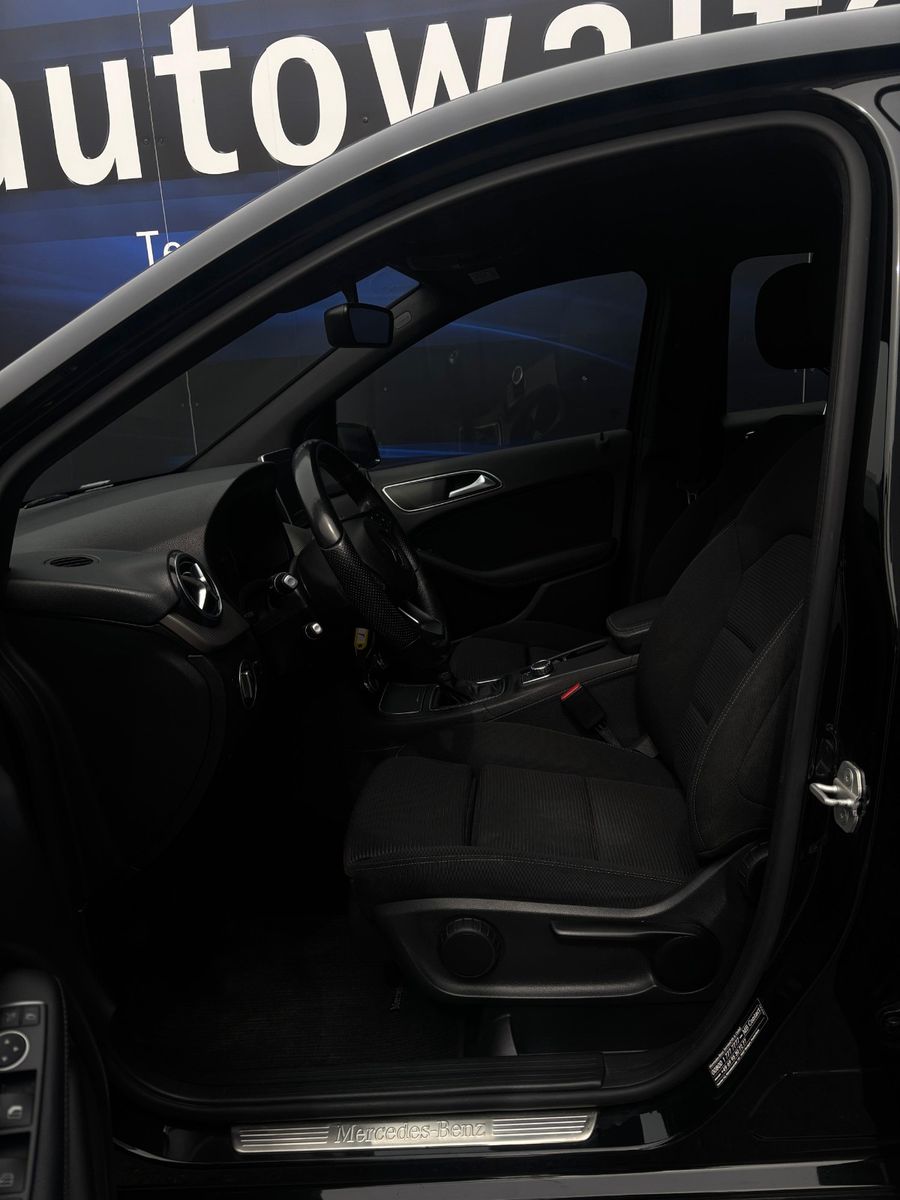 Fahrzeugabbildung Mercedes-Benz B 180D