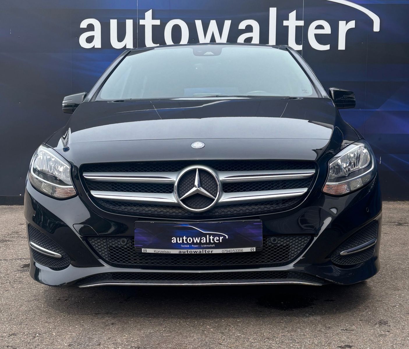 Fahrzeugabbildung Mercedes-Benz B 180D