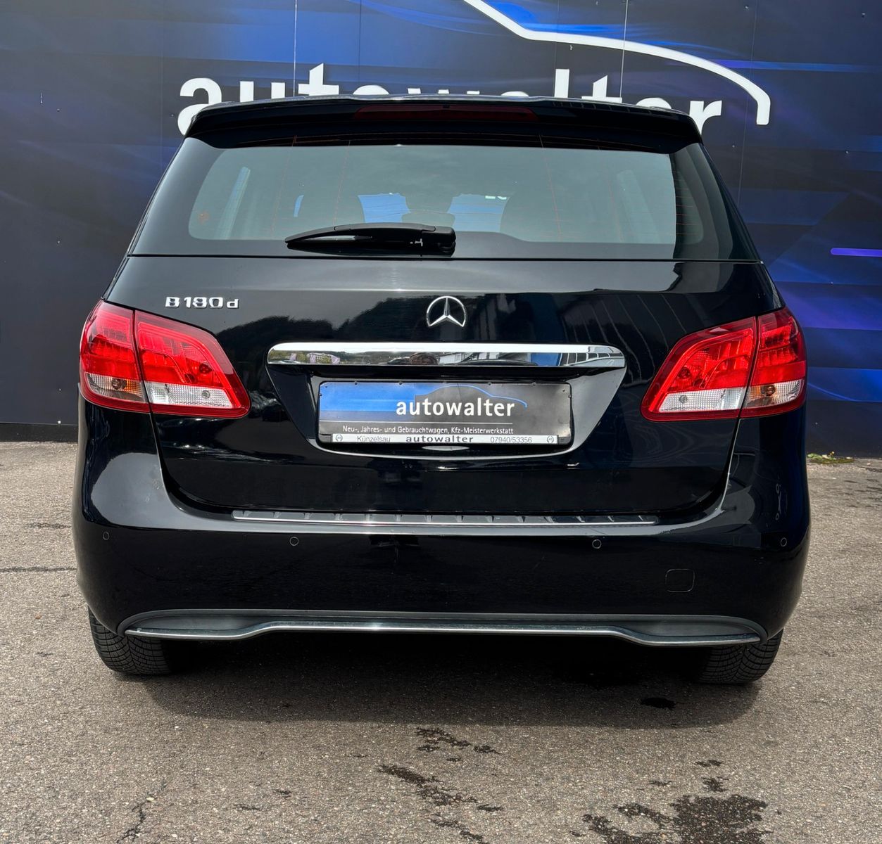 Fahrzeugabbildung Mercedes-Benz B 180D