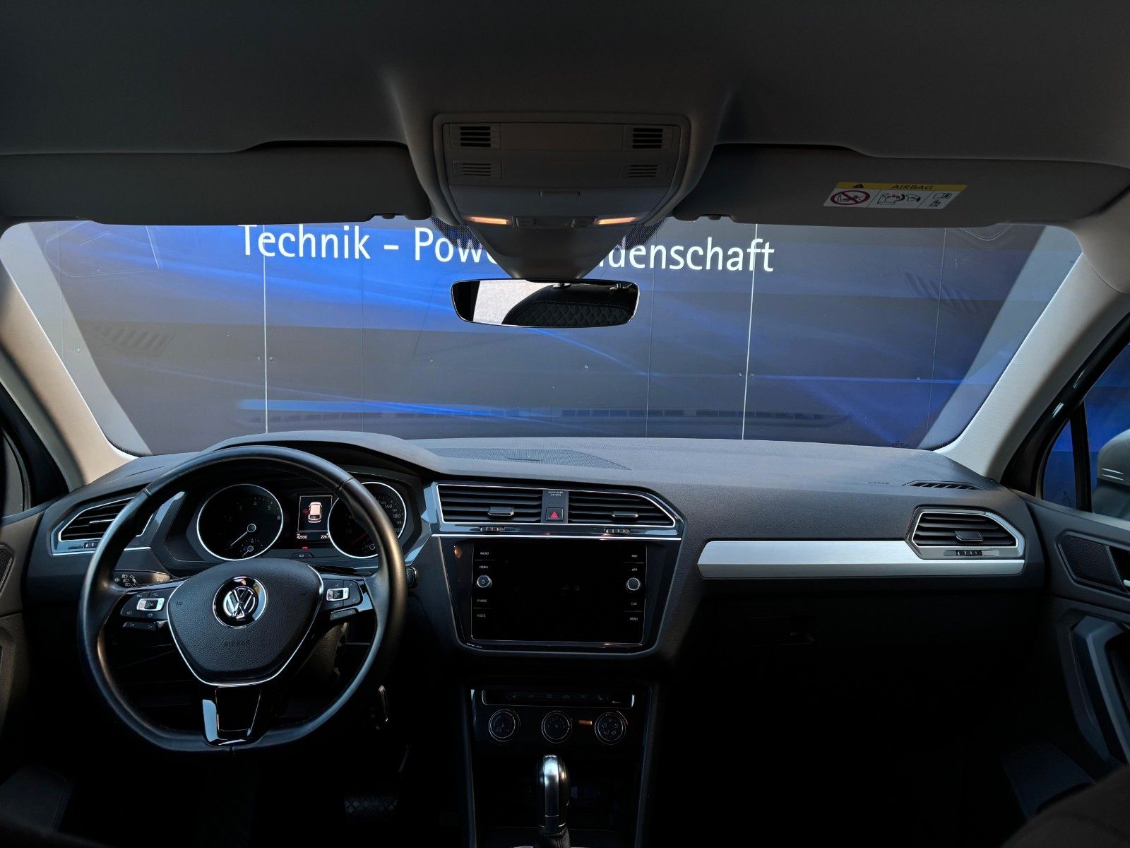 Fahrzeugabbildung Volkswagen Tiguan Comfortline BMT/Start-Stopp