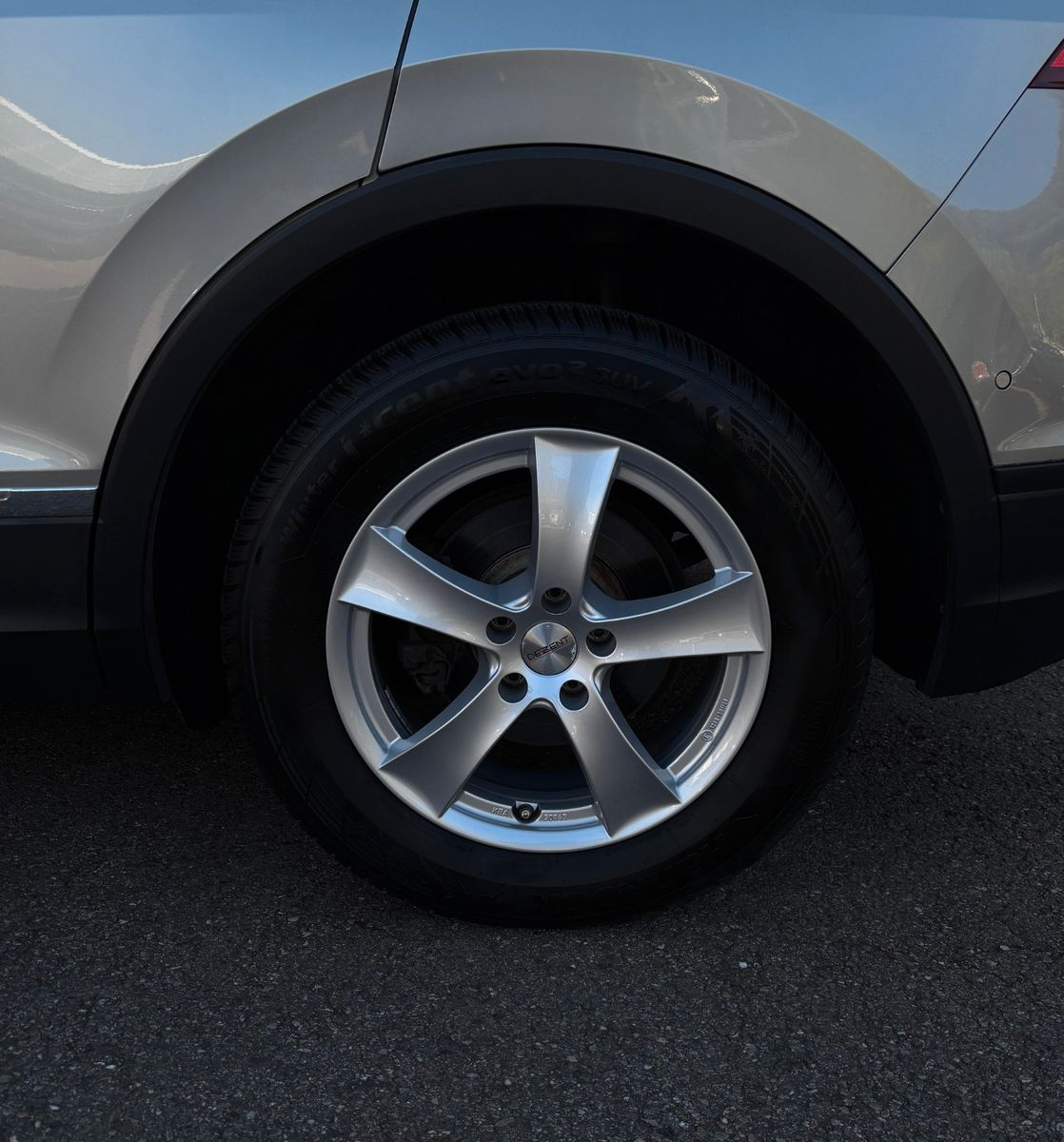 Fahrzeugabbildung Volkswagen Tiguan Comfortline BMT/Start-Stopp