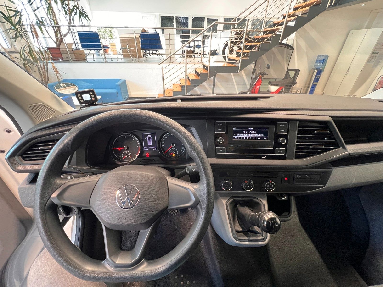 Fahrzeugabbildung Volkswagen T6.1 Transporter Kasten lang FWD