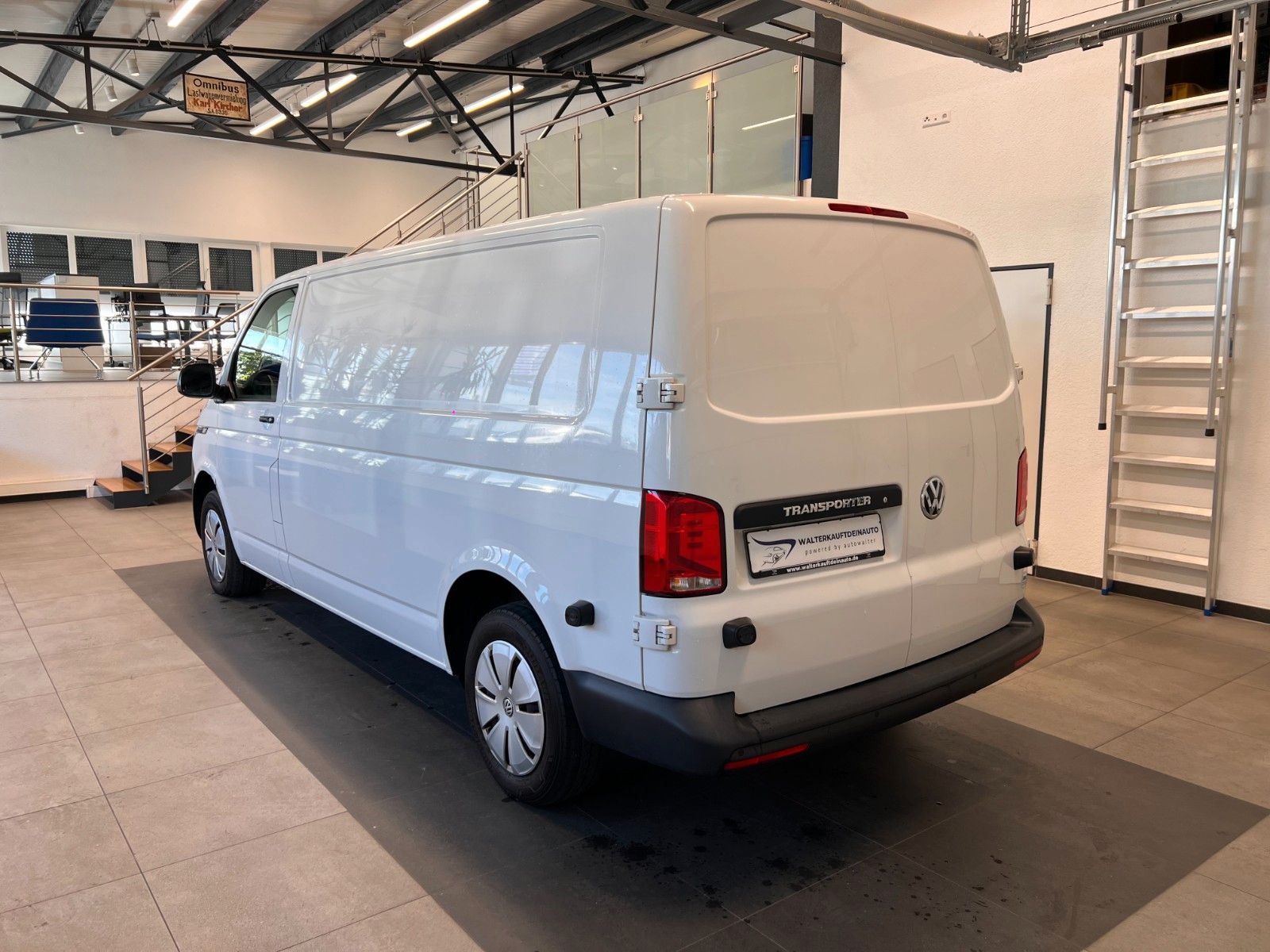 Fahrzeugabbildung Volkswagen T6.1 Transporter Kasten lang FWD