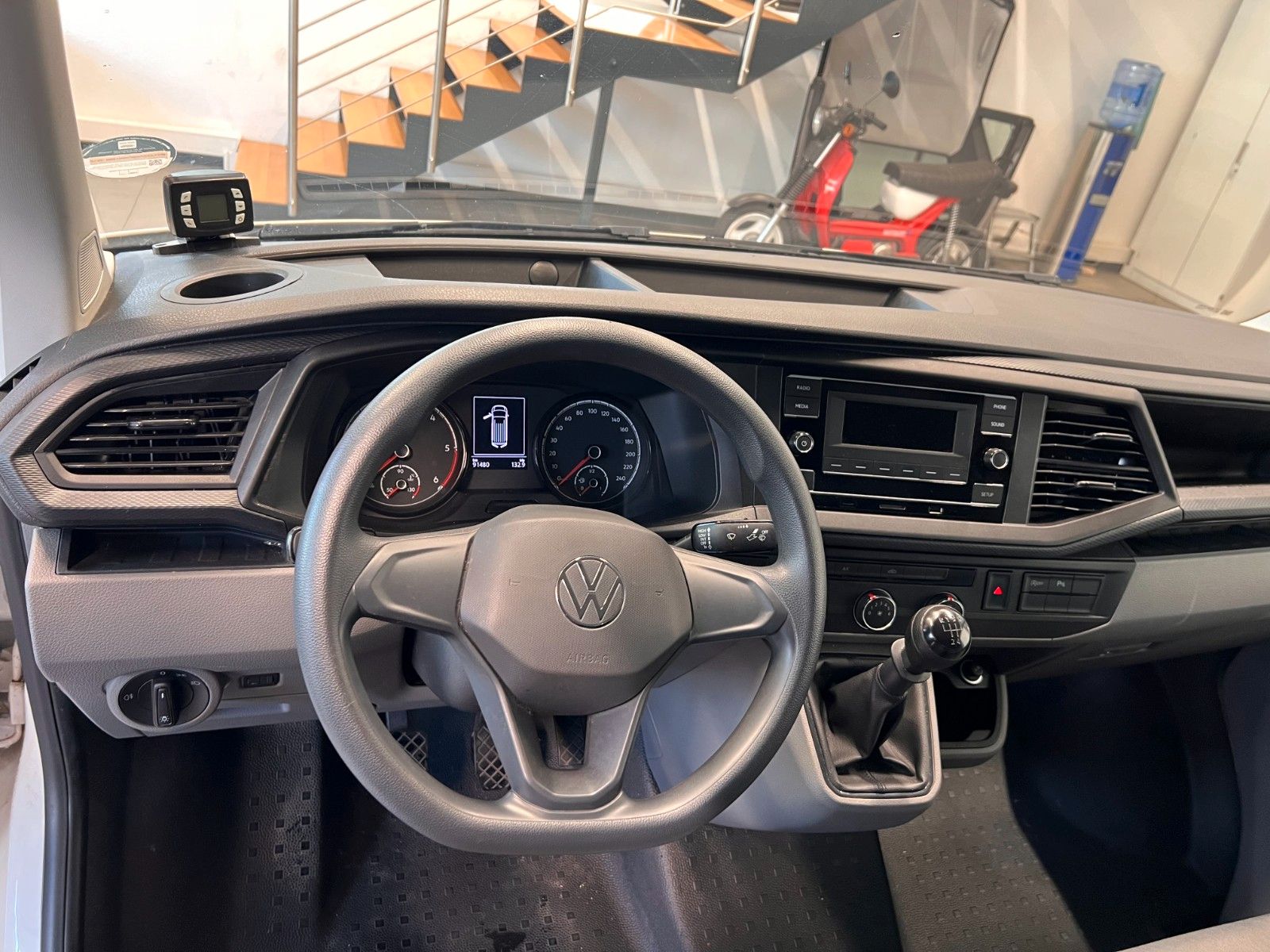 Fahrzeugabbildung Volkswagen T6.1 Transporter Kasten lang FWD