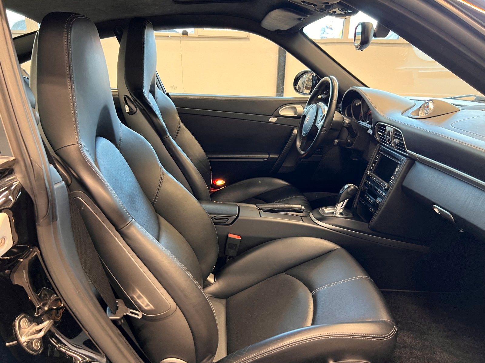 Fahrzeugabbildung Porsche 911 Porsche Turbo Coupe*