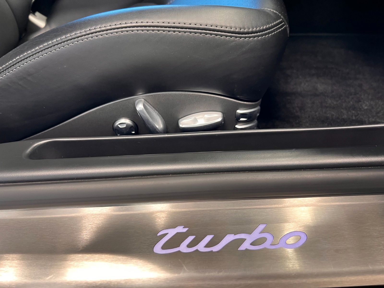 Fahrzeugabbildung Porsche 911 Porsche Turbo Coupe*