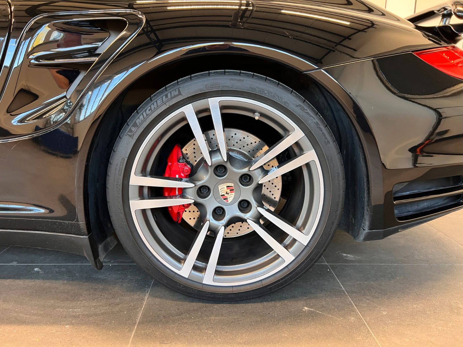 Fahrzeugabbildung Porsche 911 Porsche Turbo Coupe*