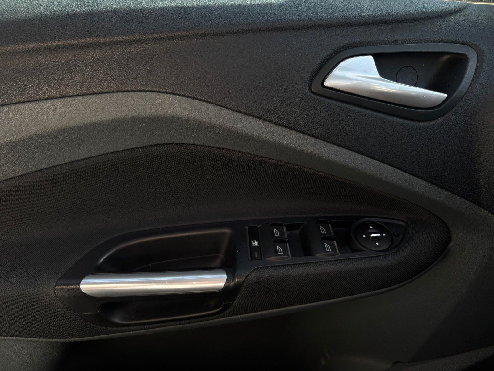 Fahrzeugabbildung Ford C-Max C-MAX Champions Edition