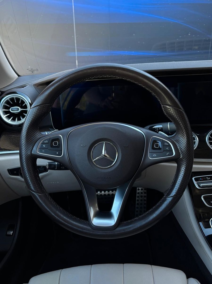 Fahrzeugabbildung Mercedes-Benz E 300  Cabrio AMG Line