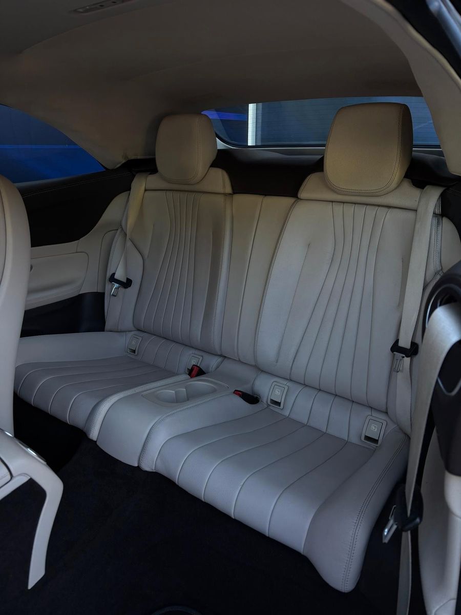 Fahrzeugabbildung Mercedes-Benz E 300  Cabrio AMG Line