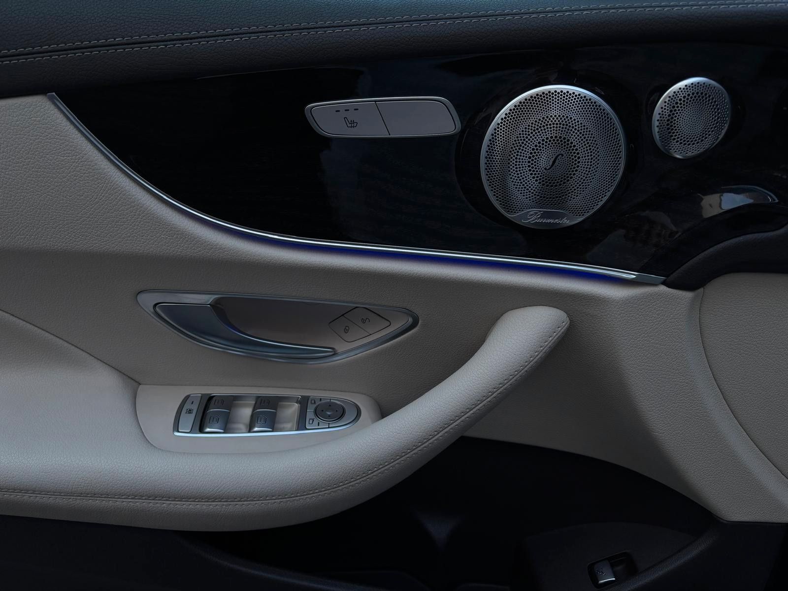 Fahrzeugabbildung Mercedes-Benz E 300  Cabrio AMG Line