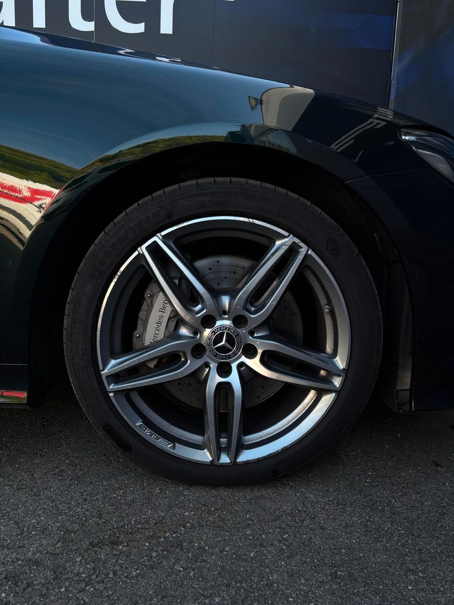 Fahrzeugabbildung Mercedes-Benz E 300  Cabrio AMG Line