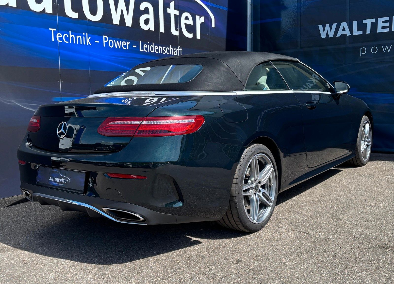 Fahrzeugabbildung Mercedes-Benz E 300  Cabrio AMG Line