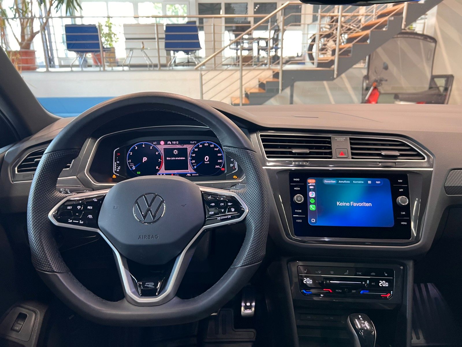 Fahrzeugabbildung Volkswagen Tiguan R-Line*AHK*Panoramadach*LED