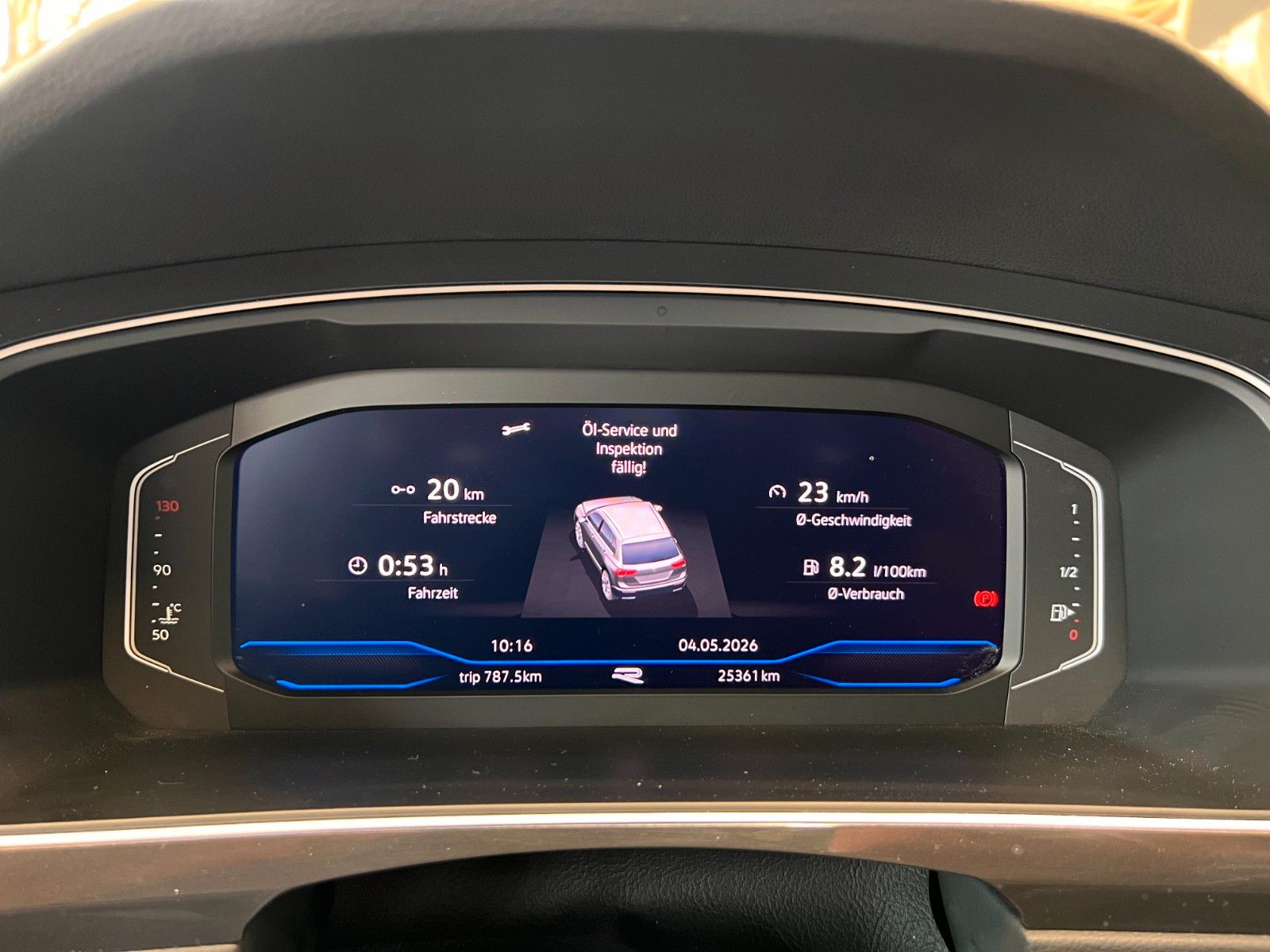 Fahrzeugabbildung Volkswagen Tiguan R-Line*AHK*Panoramadach*LED
