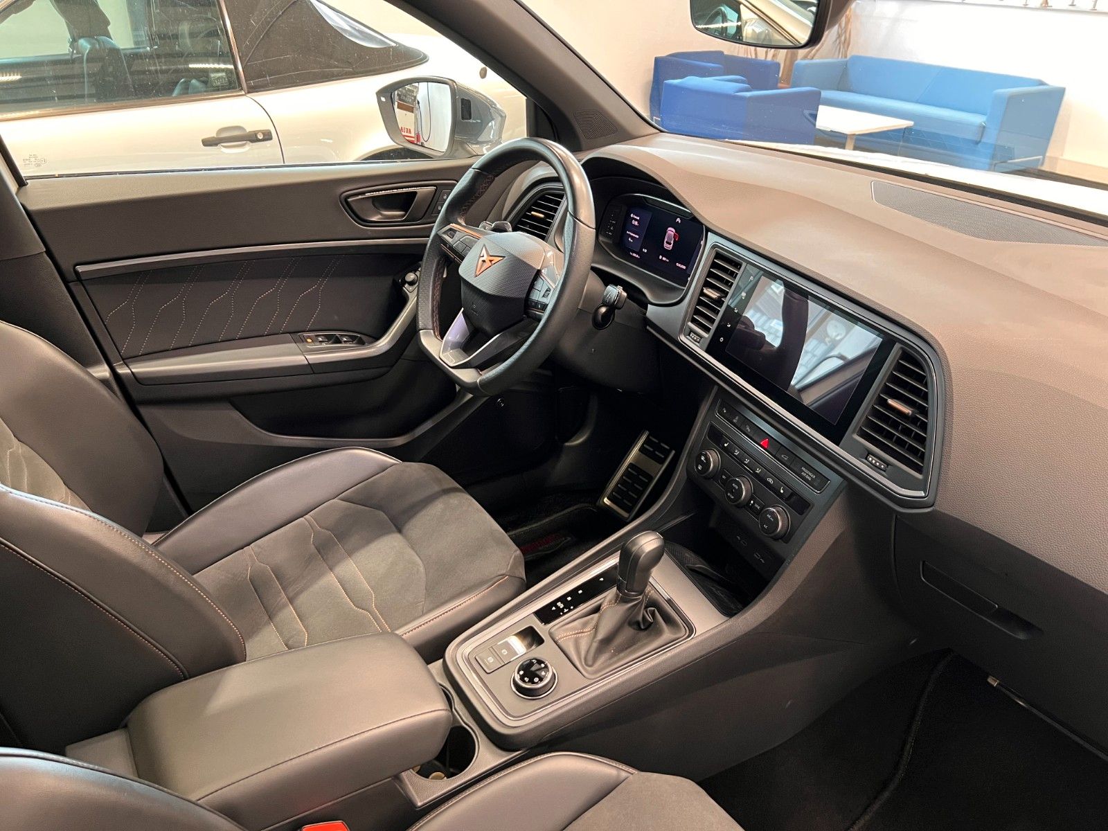 Fahrzeugabbildung CUPRA Ateca 4Drive*AHK*Pano*