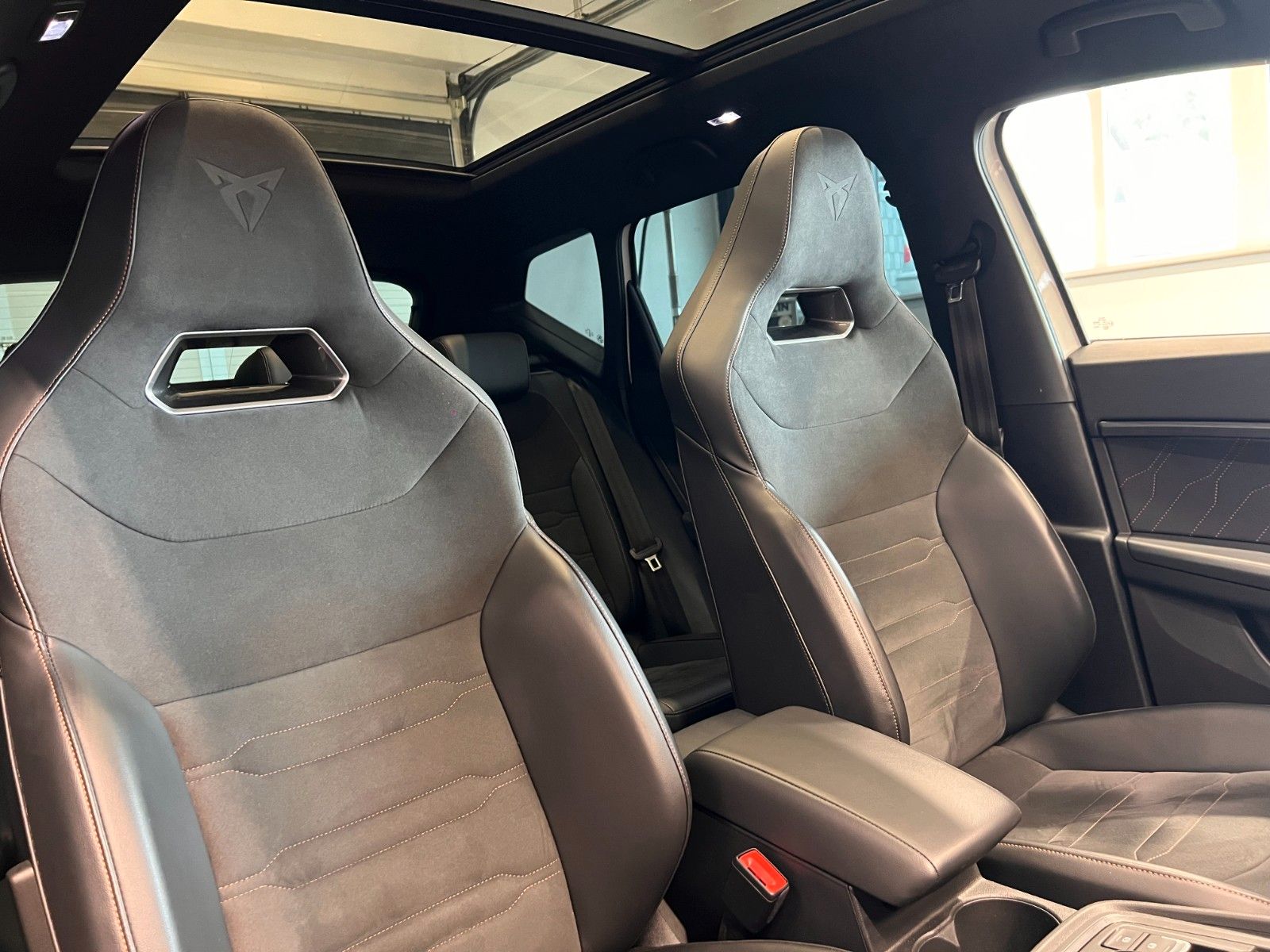 Fahrzeugabbildung CUPRA Ateca 4Drive*AHK*Pano*