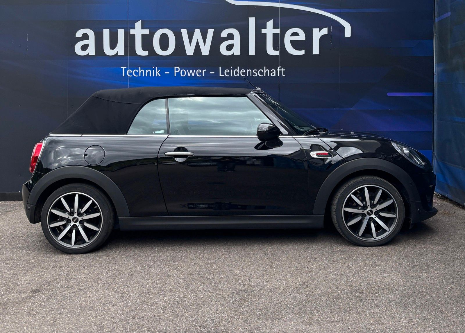 Fahrzeugabbildung MINI Cooper Cabrio*LED*Chili*PDC*Navi