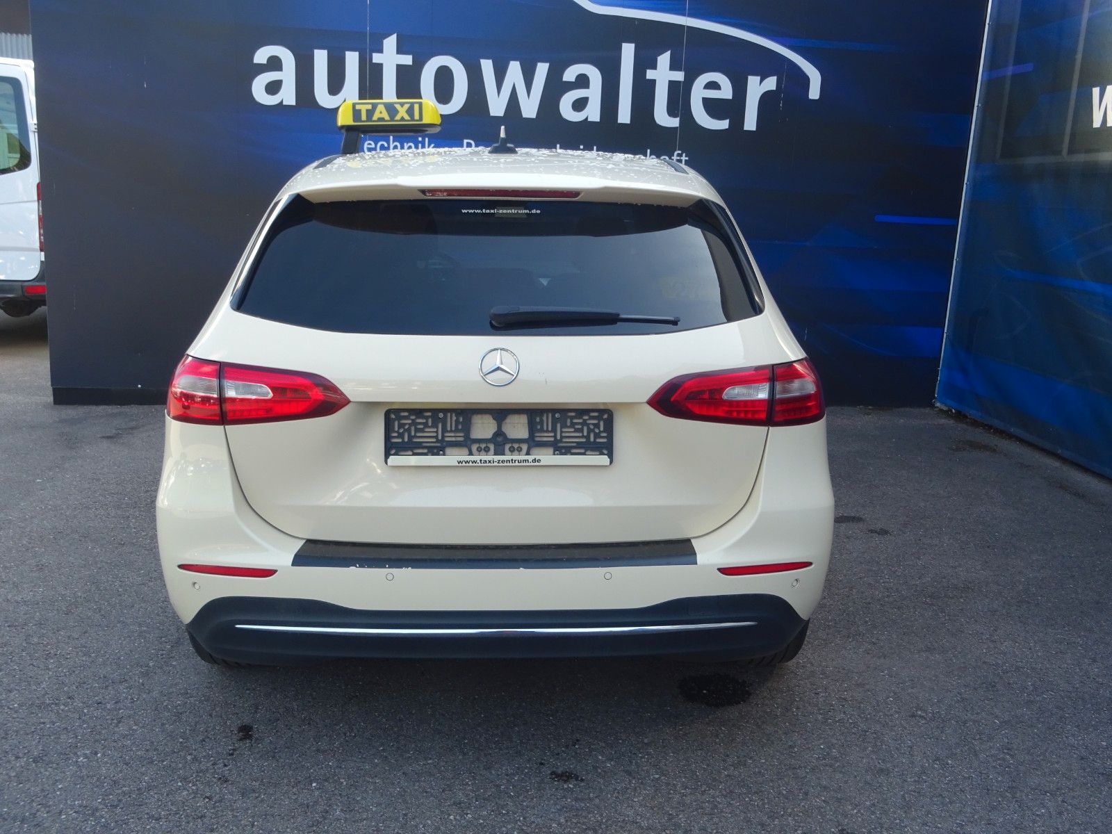 Fahrzeugabbildung Mercedes-Benz B 180 B B 180 d