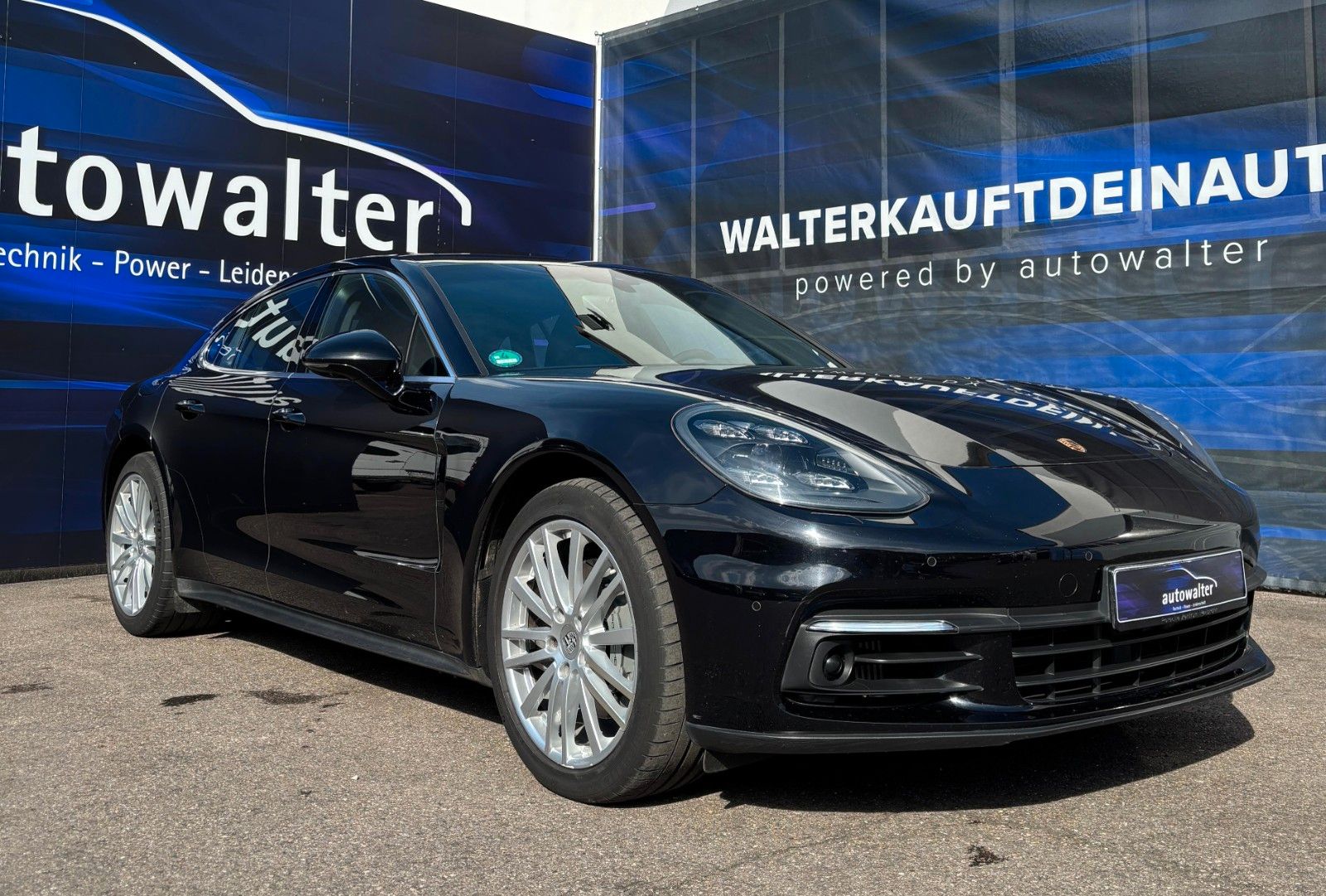 Fahrzeugabbildung Porsche Panamera 4 S-Matrix-Bose-Luftfederung-Carbon