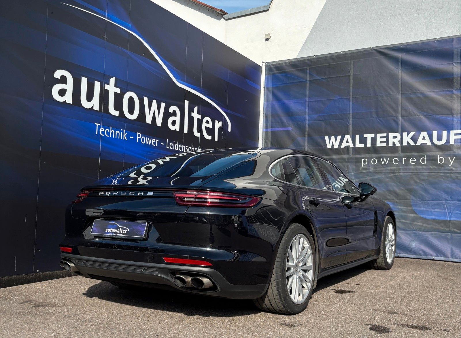 Fahrzeugabbildung Porsche Panamera 4 S-Matrix-Bose-Luftfederung-Carbon