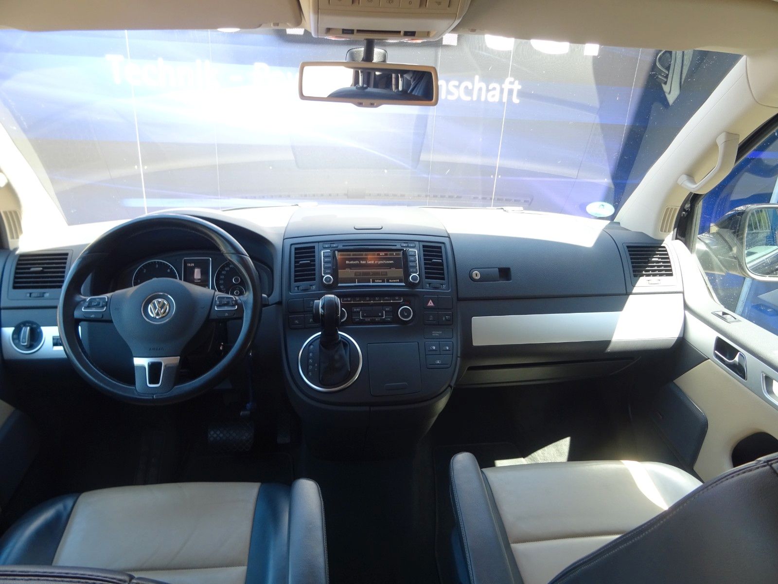 Fahrzeugabbildung Volkswagen T5 Multivan Highline 4Motion