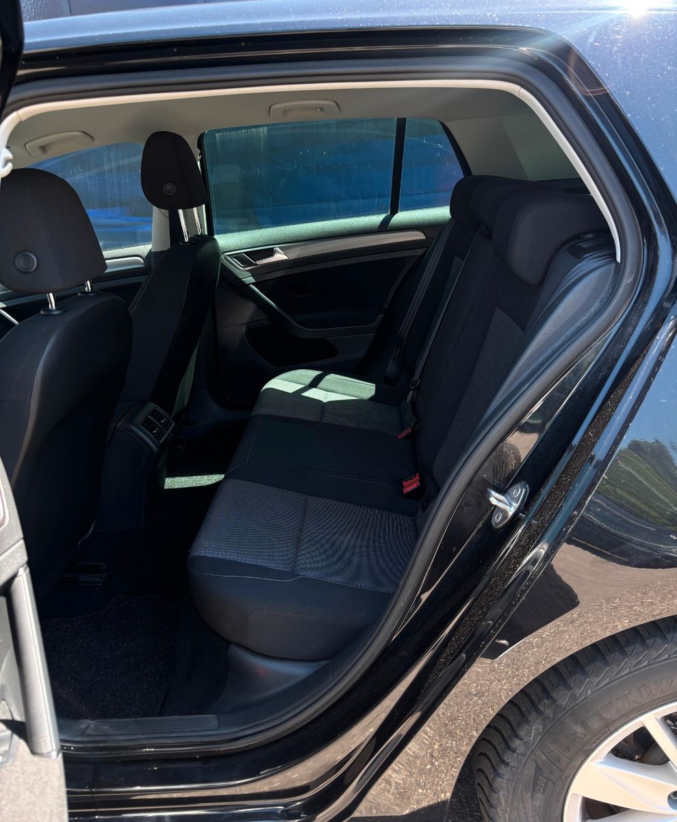 Fahrzeugabbildung Volkswagen Golf VII Lim. Trendline BlueMotion