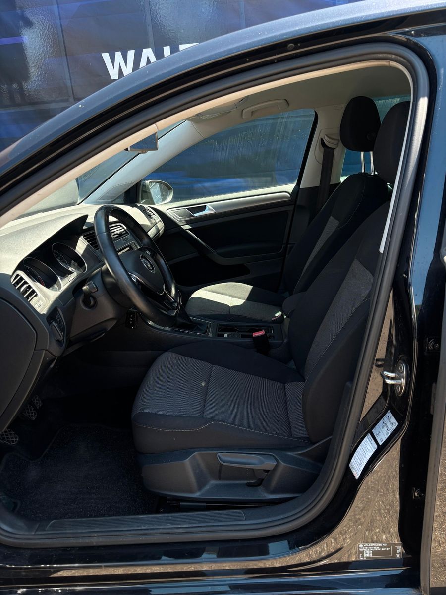Fahrzeugabbildung Volkswagen Golf VII Lim. Trendline BlueMotion