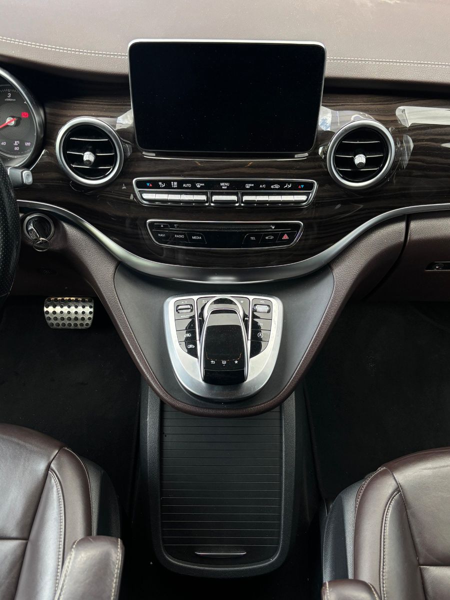 Fahrzeugabbildung Mercedes-Benz V 250 d lang Avantgarde Edition