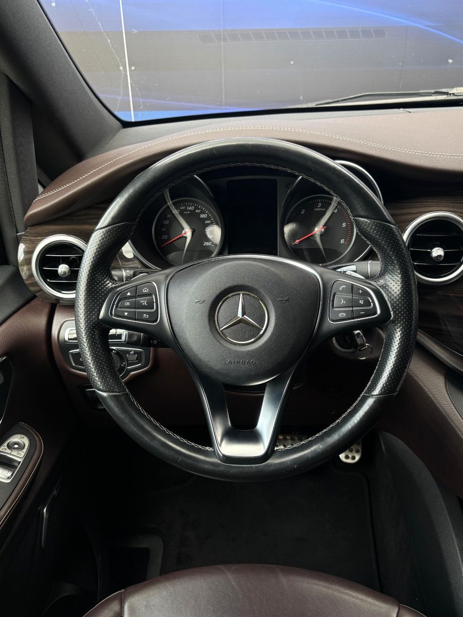Fahrzeugabbildung Mercedes-Benz V 250 d lang Avantgarde Edition