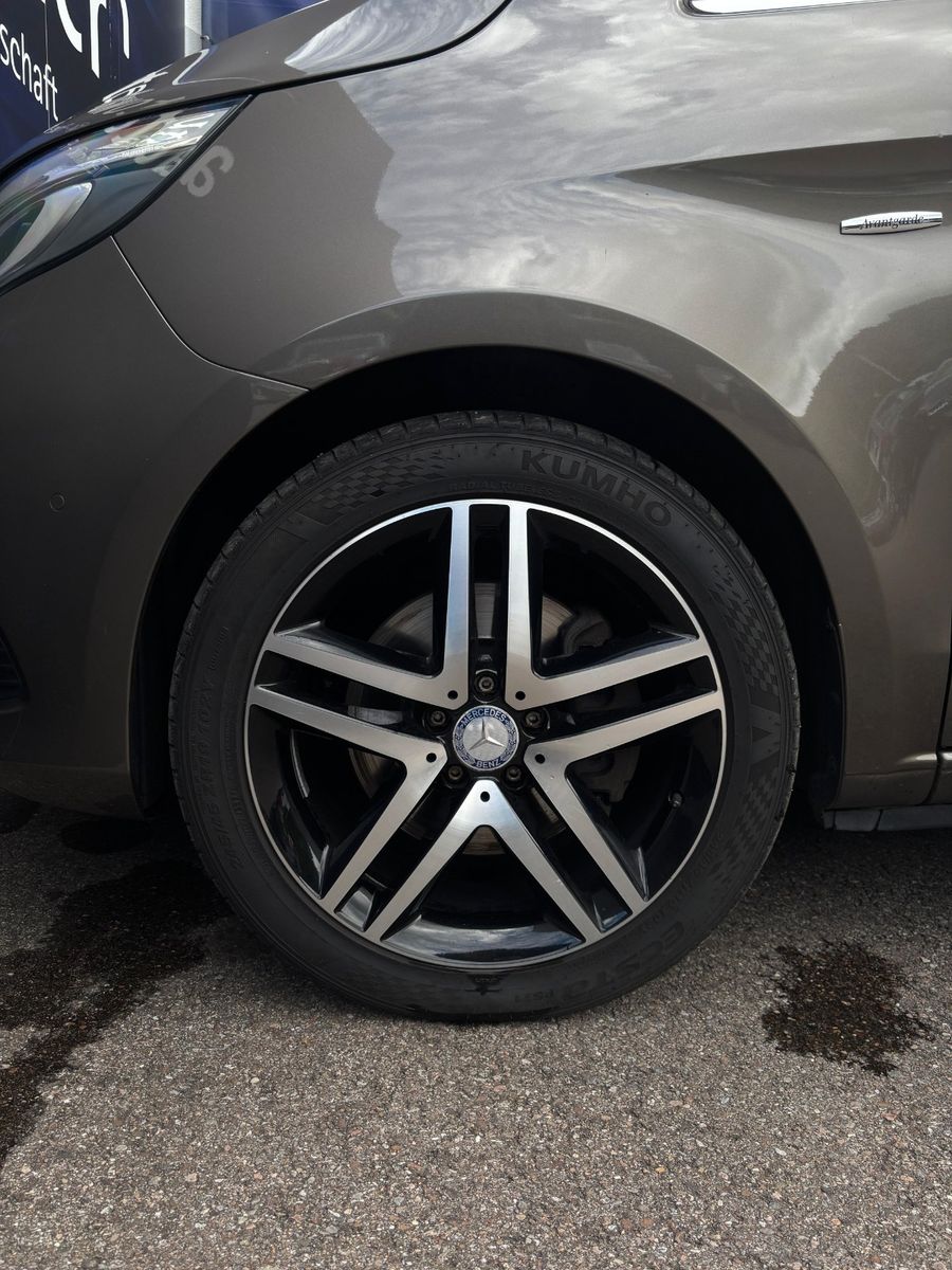Fahrzeugabbildung Mercedes-Benz V 250 d lang Avantgarde Edition