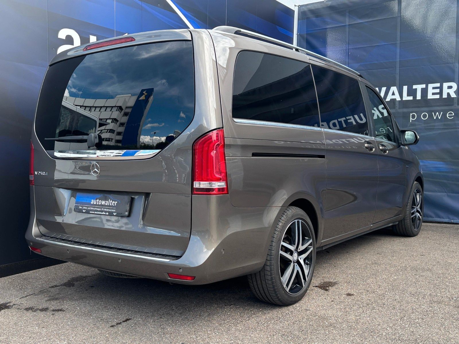 Fahrzeugabbildung Mercedes-Benz V 250 d lang Avantgarde Edition