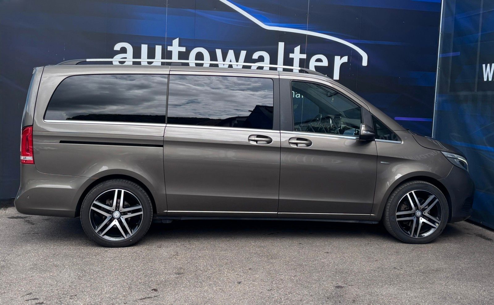 Fahrzeugabbildung Mercedes-Benz V 250 d lang Avantgarde Edition