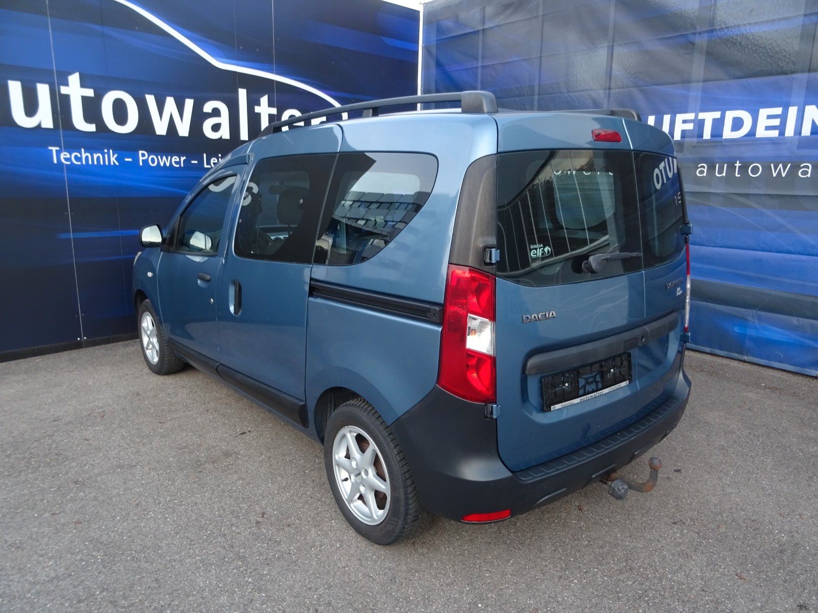 Fahrzeugabbildung Dacia Logan MCV II Kombi Stepway Celebration