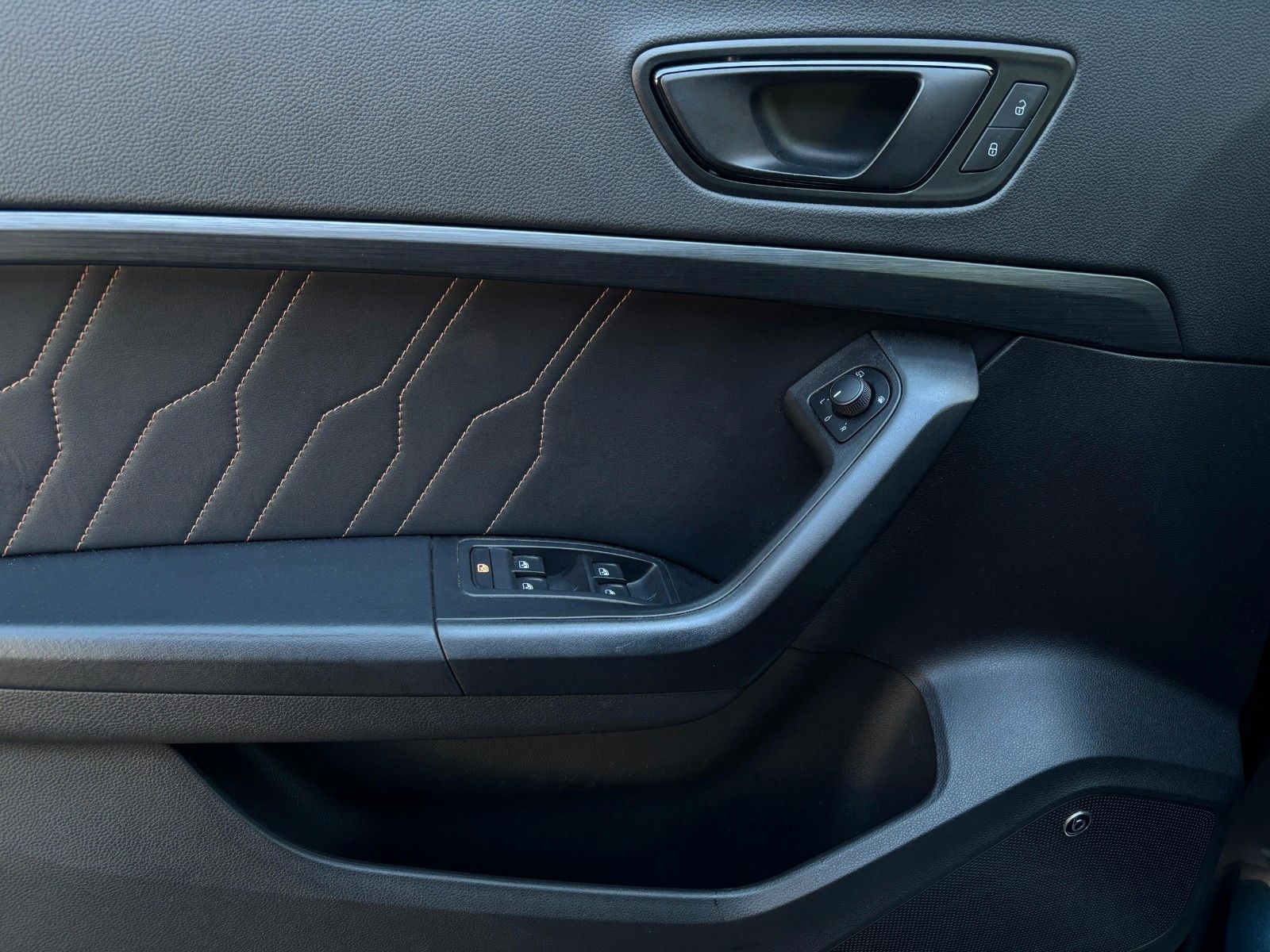 Fahrzeugabbildung CUPRA Ateca Basis 4Drive- Service neu