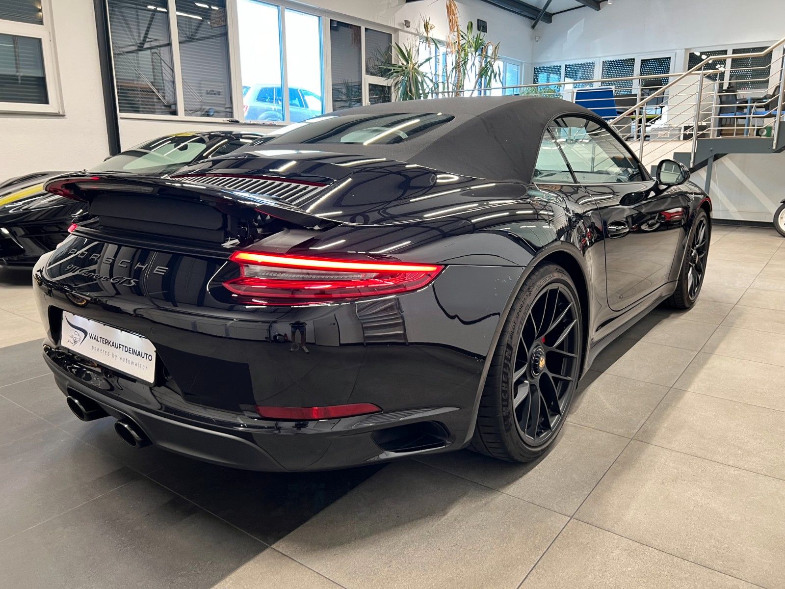 Fahrzeugabbildung Porsche 911 Carrera GTS Cabriolet*Bose*Sportsitze*PDLS+