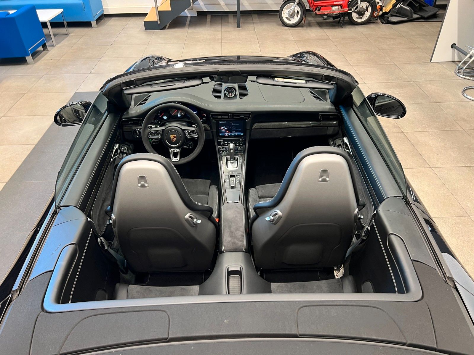 Fahrzeugabbildung Porsche 911 Carrera GTS Cabriolet*Bose*Sportsitze*PDLS+