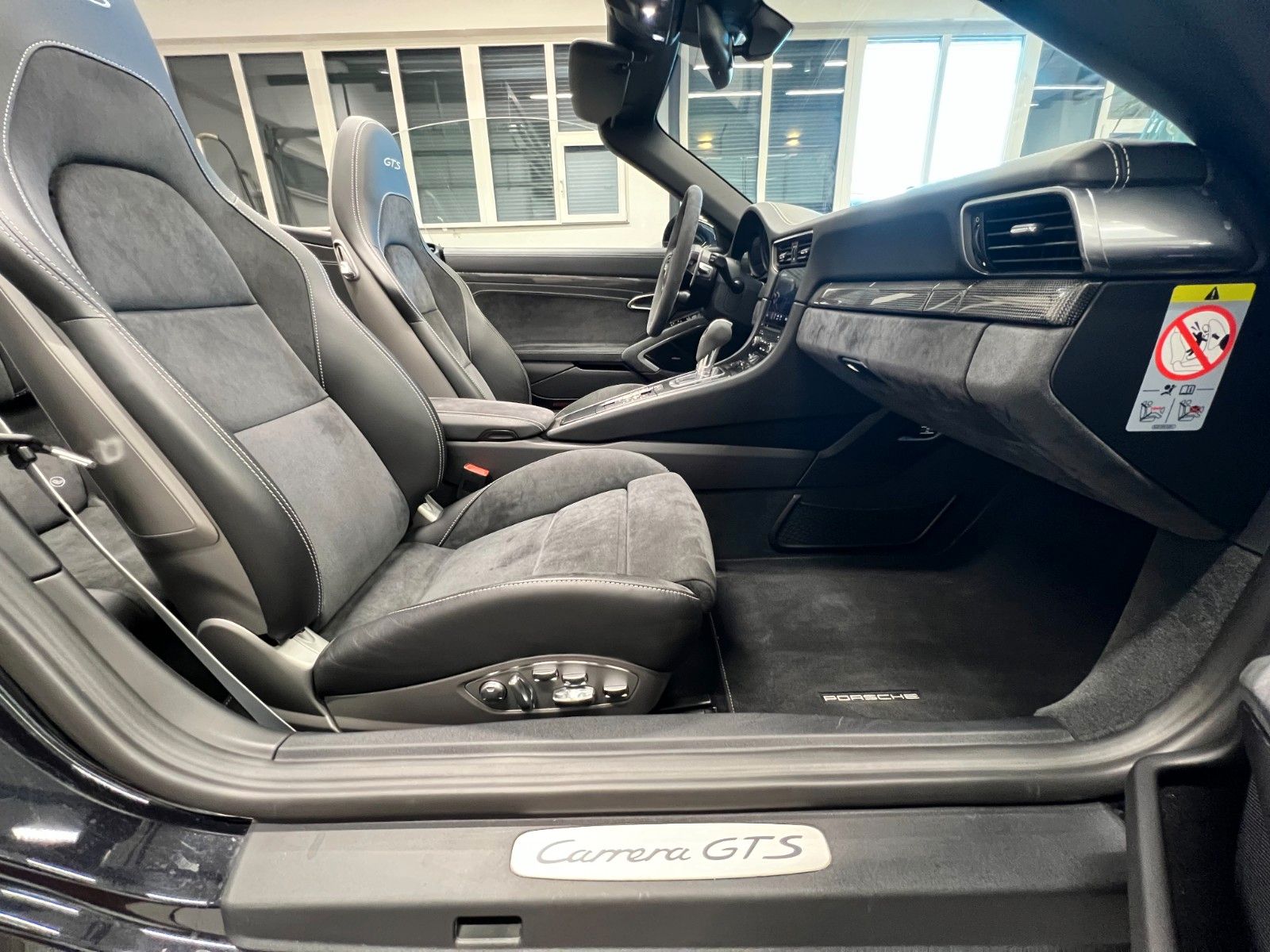 Fahrzeugabbildung Porsche 911 Carrera GTS Cabriolet*Bose*Sportsitze*PDLS+