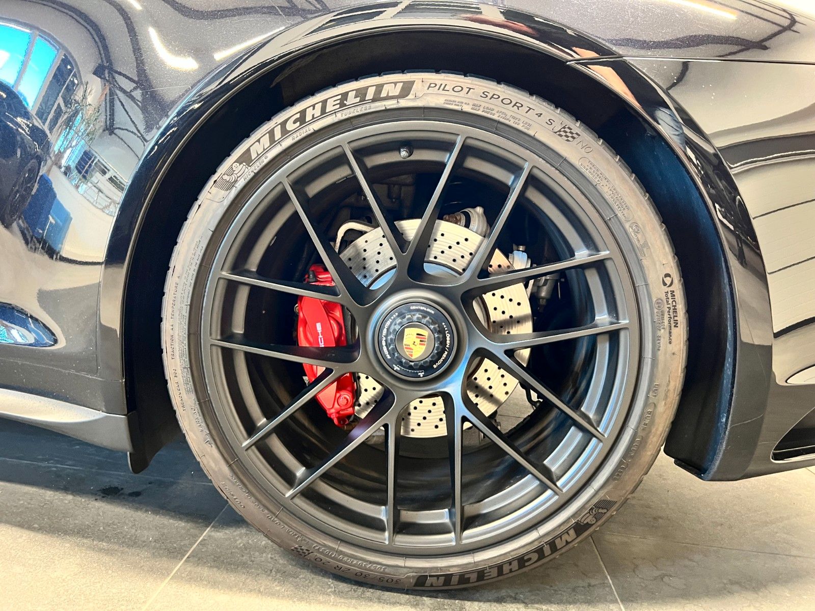 Fahrzeugabbildung Porsche 911 Carrera GTS Cabriolet*Bose*Sportsitze*PDLS+