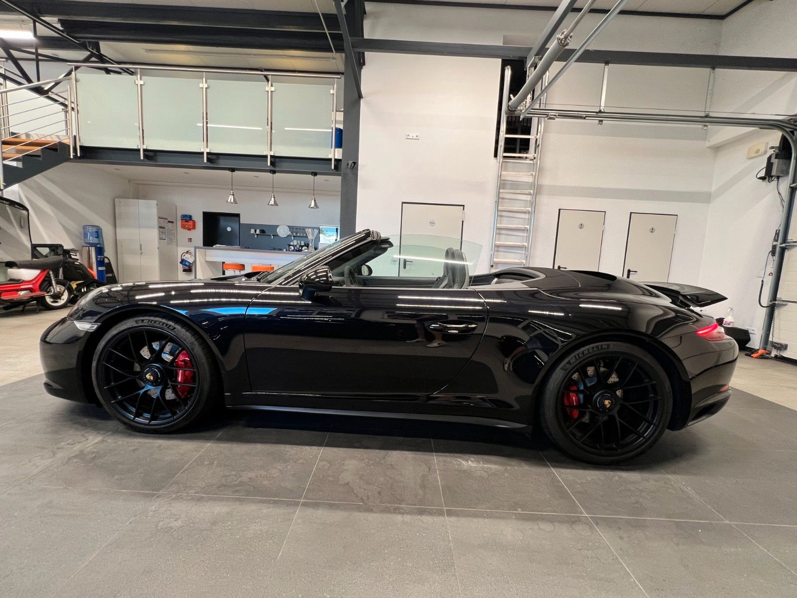 Fahrzeugabbildung Porsche 911 Carrera GTS Cabriolet*Bose*Sportsitze*PDLS+