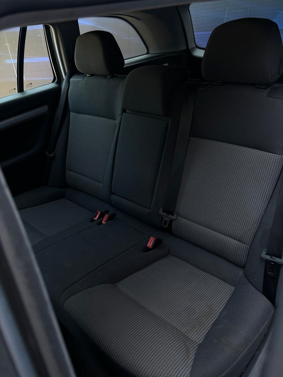 Fahrzeugabbildung Opel Vectra Caravan 2.2 Direct Elegance