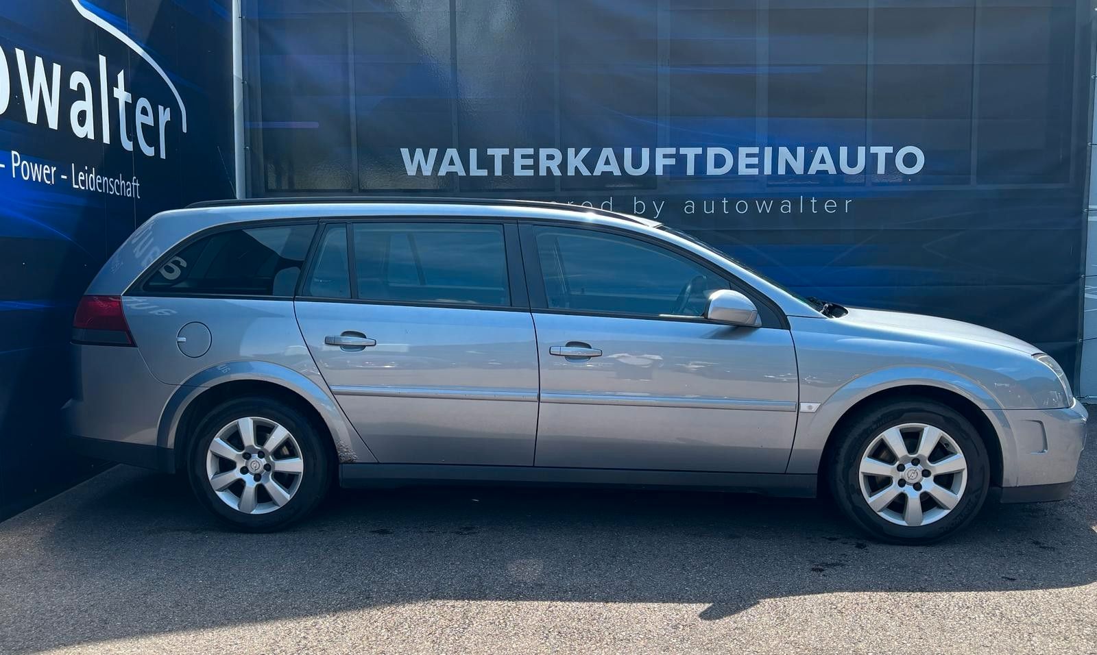 Fahrzeugabbildung Opel Vectra Caravan 2.2 Direct Elegance