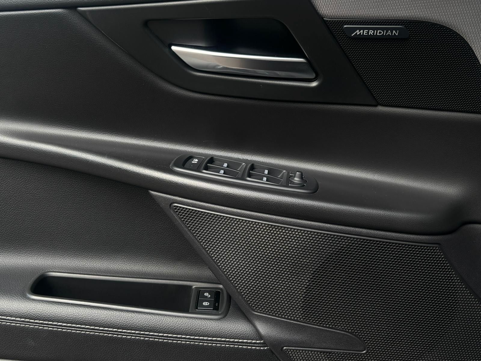 Fahrzeugabbildung Jaguar XE R-Sport